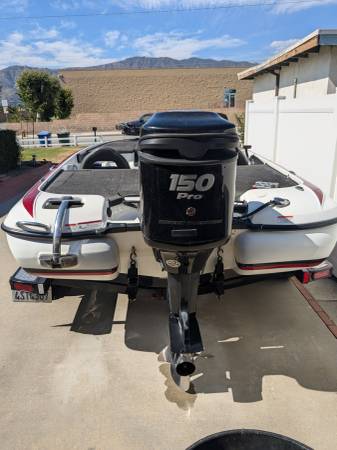 2014 Nitro, dovoz USA — foto 2 z 6
