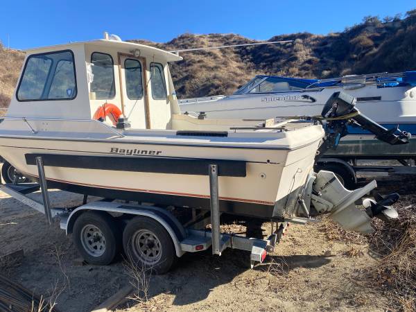 Bayliner, dovoz USA — foto 4 z 6