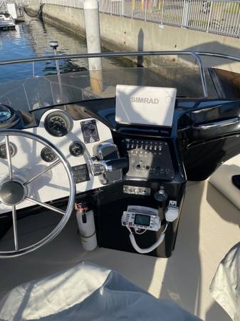 Sea Ray, dovoz USA — foto 11 z 12