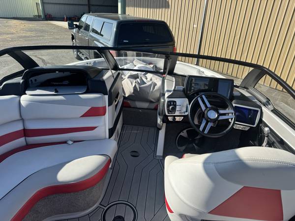 2017 Malibu, dovoz USA — foto 12 z 12