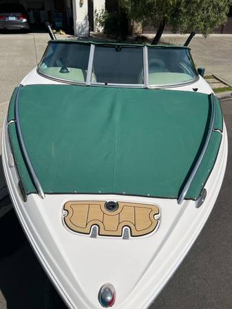 2001 Chaparral, dovoz USA — foto 1