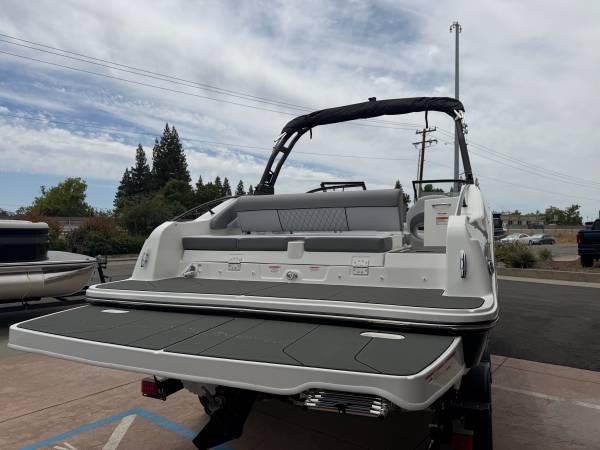 Bayliner, dovoz USA — foto 10 z 12