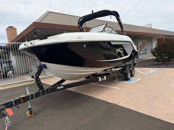 Bayliner, dovoz USA — foto 5 z 12