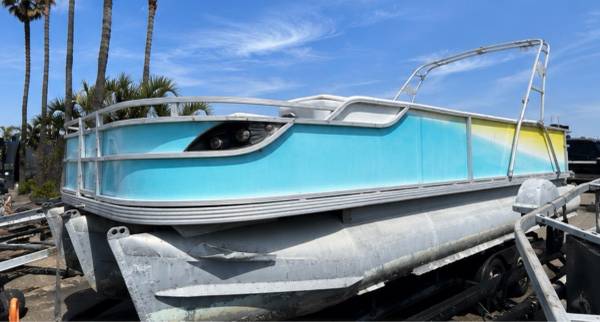 2008 Crestliner, dovoz USA — foto 1