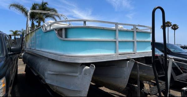 2008 Crestliner, dovoz USA — foto 3 z 5