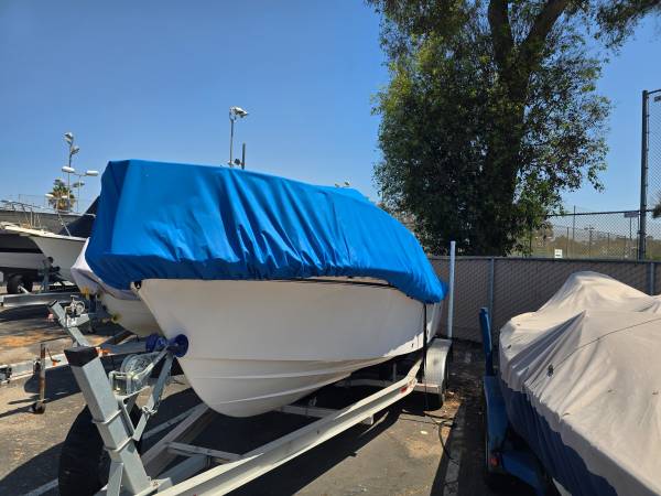 Grady-White, bílá, dovoz USA — foto 10 z 12