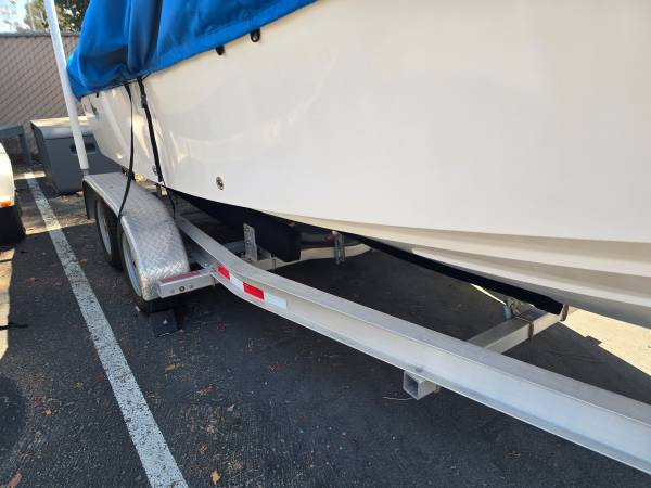 Grady-White, bílá, dovoz USA — foto 11 z 12