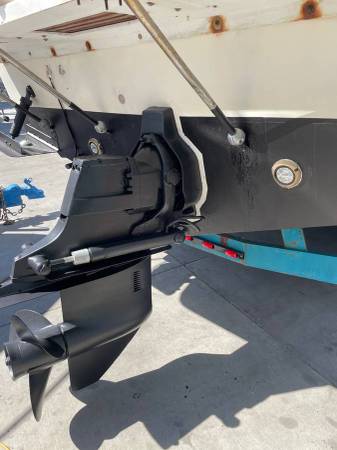 Sea Ray, dovoz USA — foto 7 z 12
