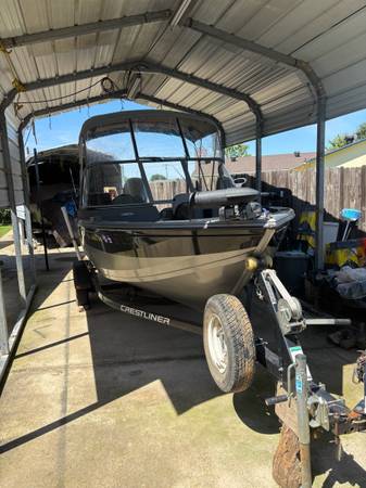 Crestliner, dovoz USA — foto 4 z 6