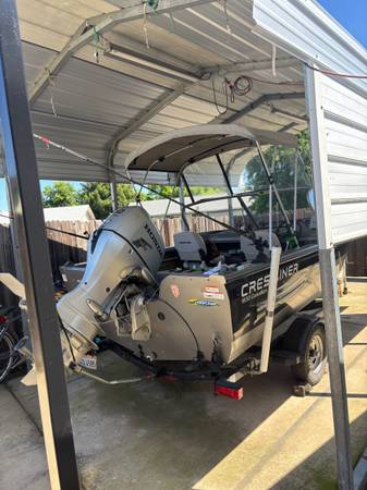 Crestliner, dovoz USA — foto 5 z 6