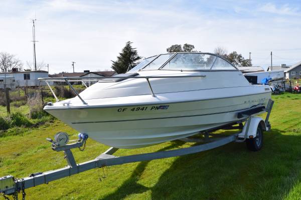 2001 Bayliner, dovoz USA — foto 2 z 12