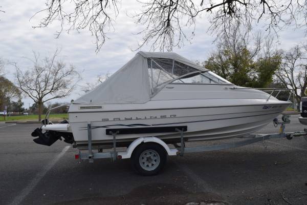 2001 Bayliner, dovoz USA — foto 4 z 12