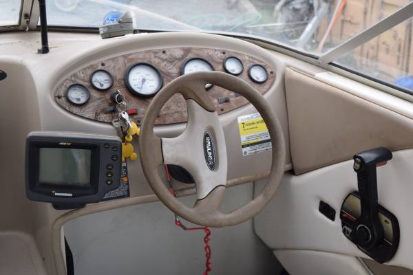 2001 Bayliner, dovoz USA — foto 6 z 12