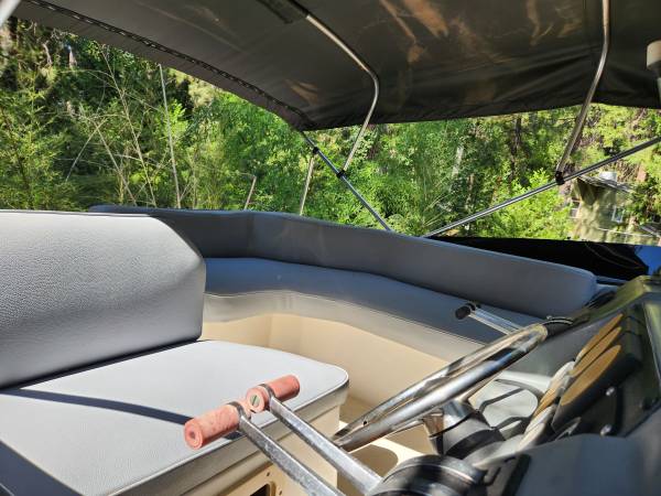 Bayliner, dovoz USA — foto 6 z 12