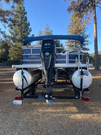 2014 Sun Tracker, dovoz USA — foto 4 z 12