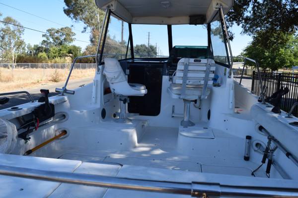 Bayliner, dovoz USA — foto 9 z 12