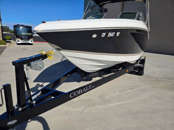 2024 Cobalt, dovoz USA — foto 4 z 12