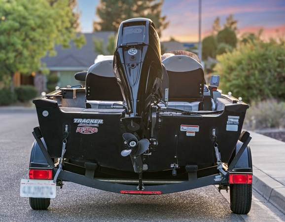 2018 Tracker, dovoz USA — foto 3 z 12