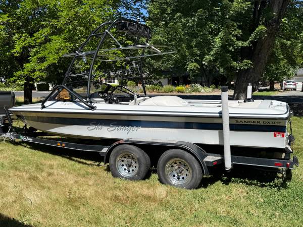 1998 MasterCraft, černá, dovoz USA — foto 2 z 6