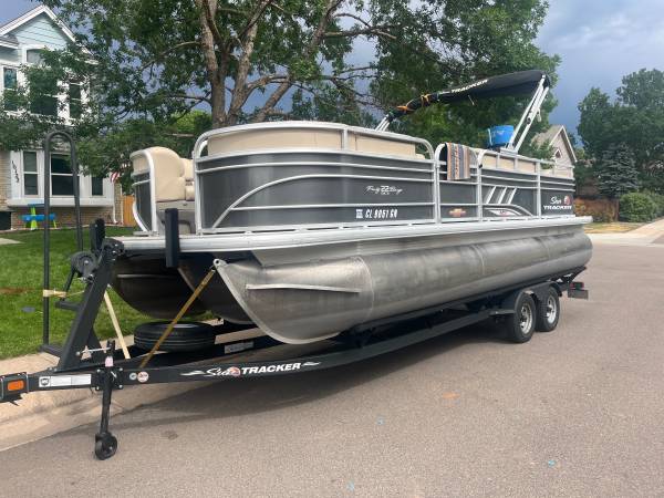 2023 Sun Tracker, dovoz USA — foto 1