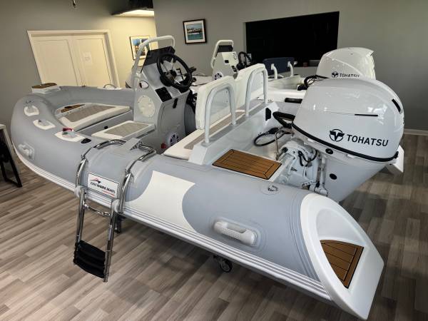 Boston Whaler, dovoz USA — foto 1