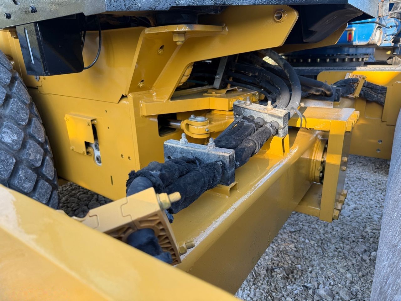 2012 Caterpillar CS56, 5 100 mth, dovoz Skladem v EU — foto 10 z 14