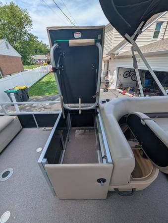 2017 Tracker, dovoz USA — foto 12 z 12