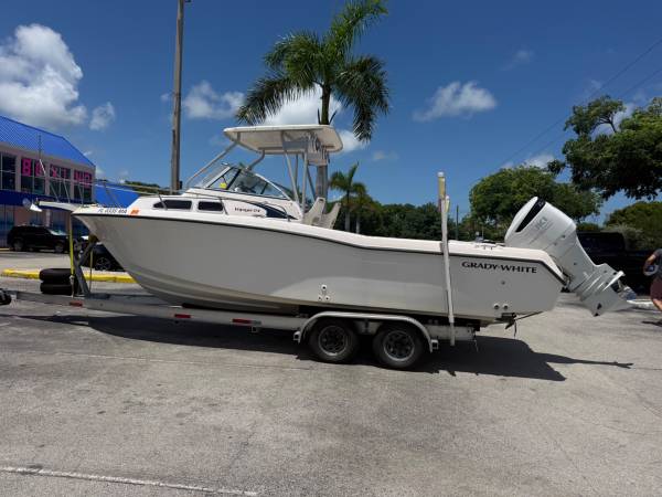 Grady-White, bílá, dovoz USA — foto 3 z 12
