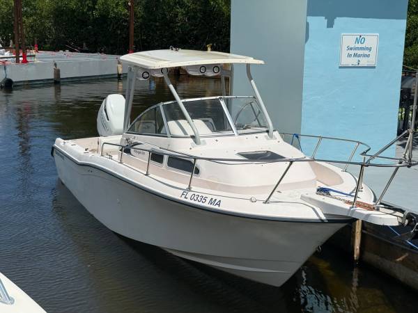 Grady-White, bílá, dovoz USA — foto 4 z 12