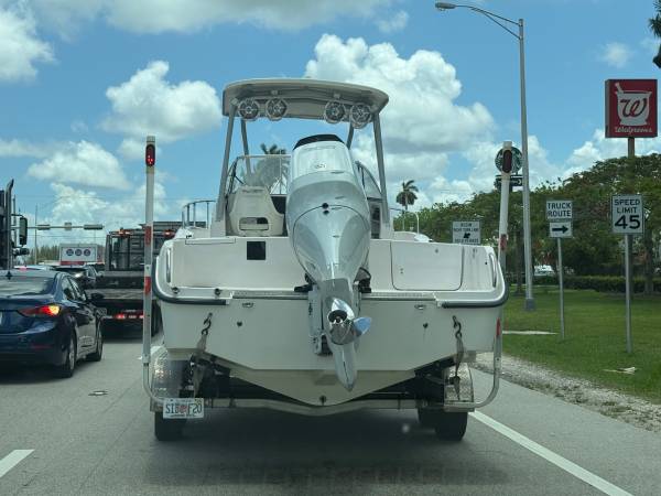 Grady-White, bílá, dovoz USA — foto 5 z 12