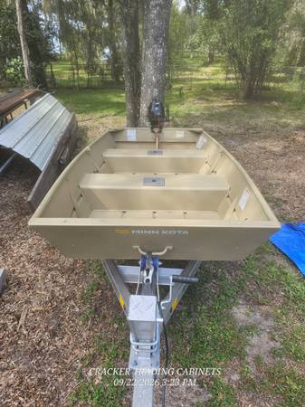 Crestliner, dovoz USA — foto 6 z 6