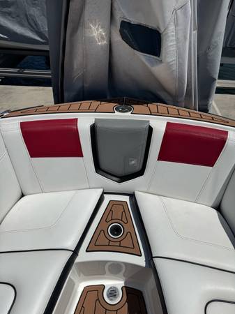 2017 Nautique, dovoz USA — foto 10 z 12
