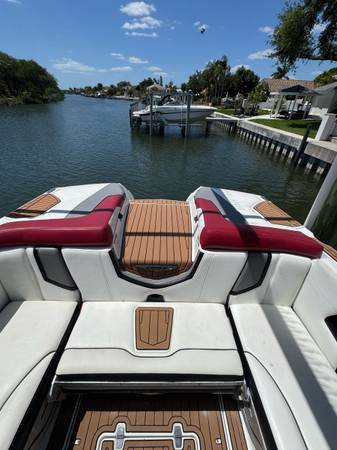 2017 Nautique, dovoz USA — foto 8 z 12