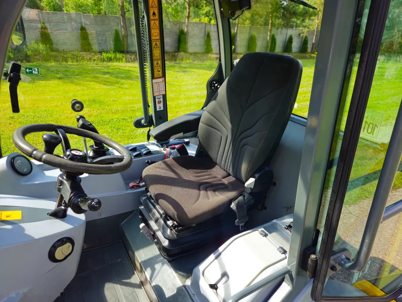 2011 Kramer 750, 5 000 mth, dovoz Skladem v EU — foto 12 z 24