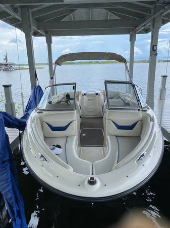 2004 Bayliner, dovoz USA — foto 2 z 12
