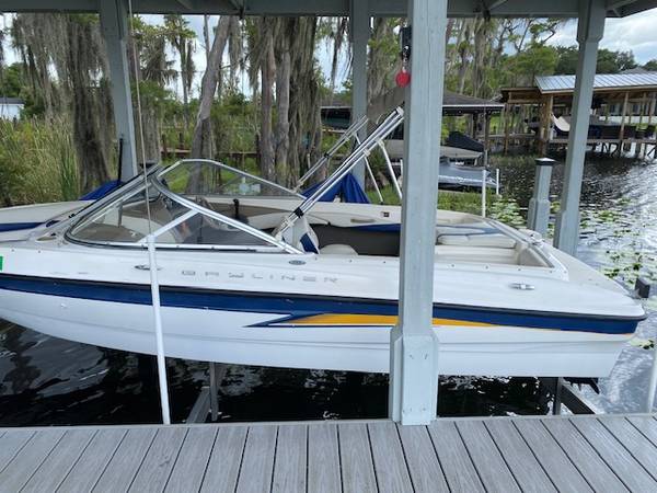 2004 Bayliner, dovoz USA — foto 3 z 12