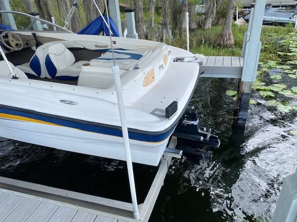 2004 Bayliner, dovoz USA — foto 4 z 12