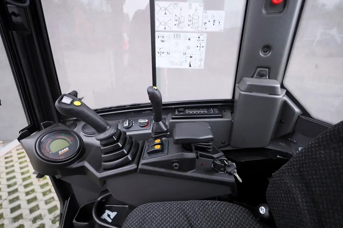 2025 Case CX18D, dovoz Skladem v EU — foto 9 z 11