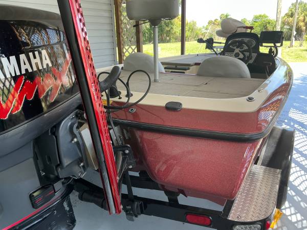 2007 Skeeter, dovoz USA — foto 3 z 12