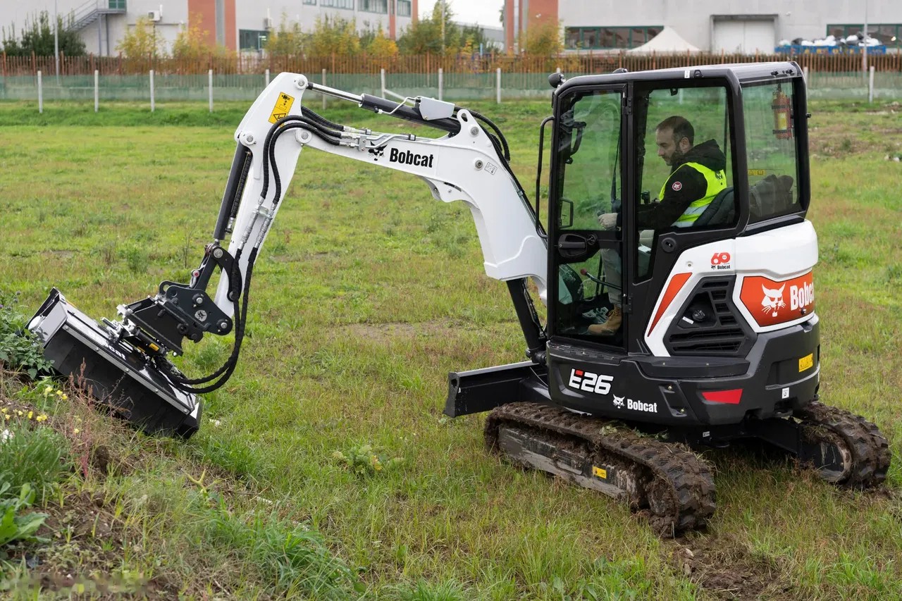 2026 Bobcat E26, dovoz Skladem v EU — foto 6 z 8