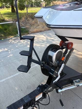 2018 Axis, dovoz USA — foto 4 z 10