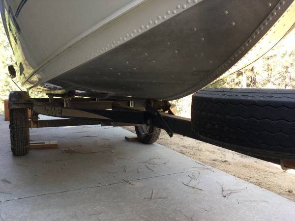 2000 Lowe, dovoz USA — foto 7 z 12