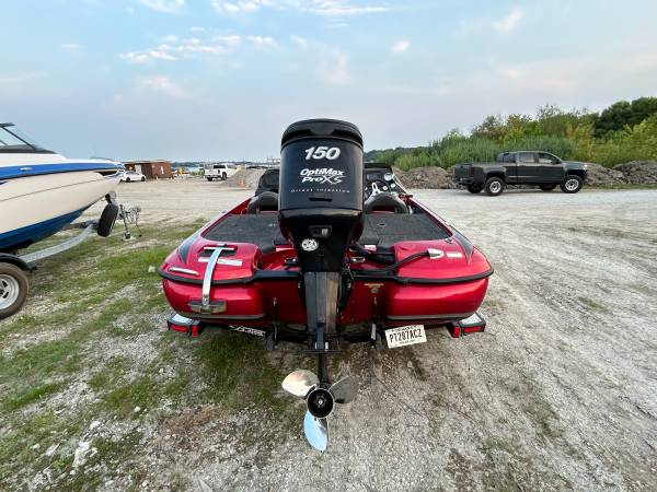 2011 Nitro, dovoz USA — foto 2 z 8