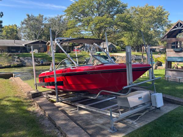 2007 MasterCraft, dovoz USA — foto 1