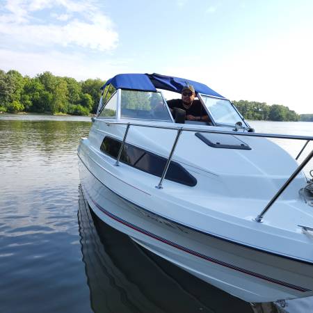 Bayliner, dovoz USA — foto 6 z 9
