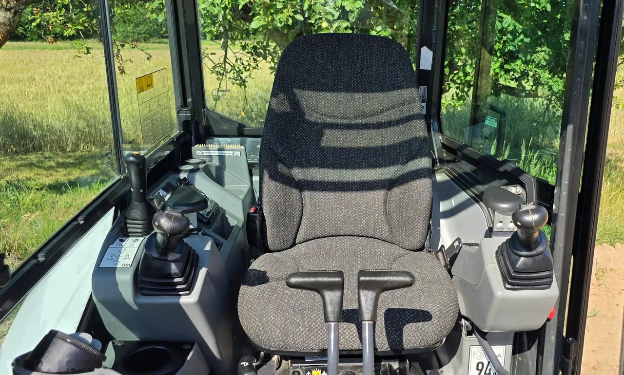 2022 Bobcat E27, 940 mth, dovoz Skladem v EU — foto 15 z 22
