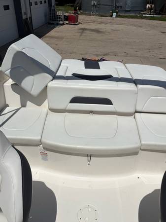 2015 Chaparral, dovoz USA — foto 9 z 12