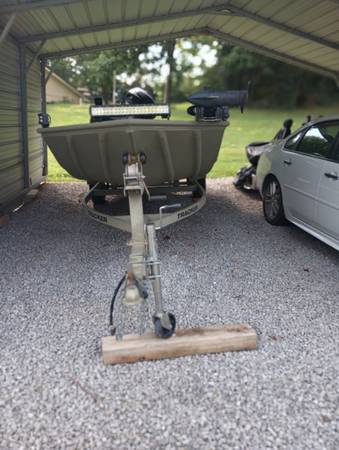 2011 Tracker, dovoz USA — foto 6 z 12