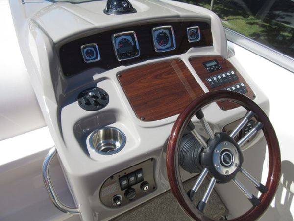 2008 Chaparral, dovoz USA — foto 2 z 7