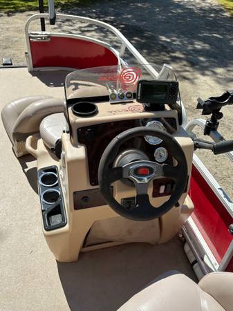 Tracker, dovoz USA — foto 3 z 4